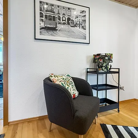 Zentrales Penthouse In Mit Whirlpool & Billard Apartman