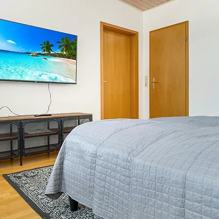 Zentrales Penthouse In Mit Whirlpool & Billard