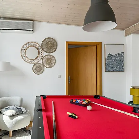 Zentrales Penthouse In Mit Whirlpool & Billard Stuttgart
