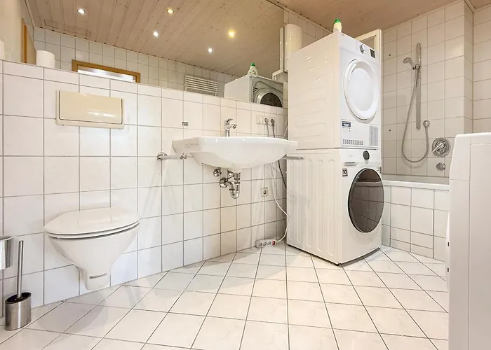 Zentrales Penthouse In Mit Whirlpool & Billard Apartman *