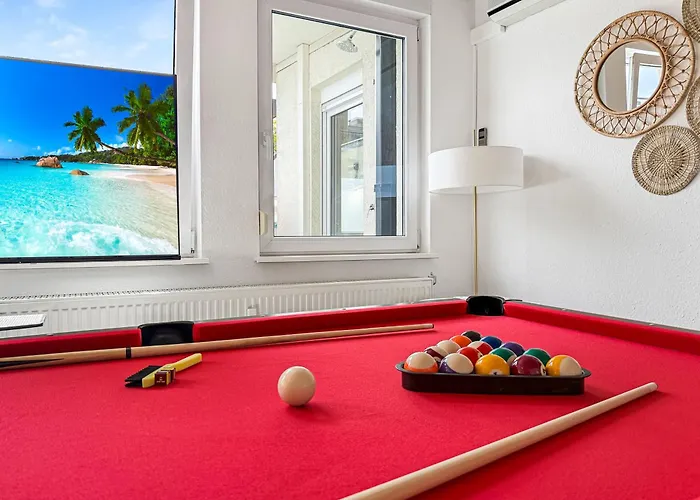 Zentrales Penthouse In Mit Whirlpool & Billard * Stuttgart