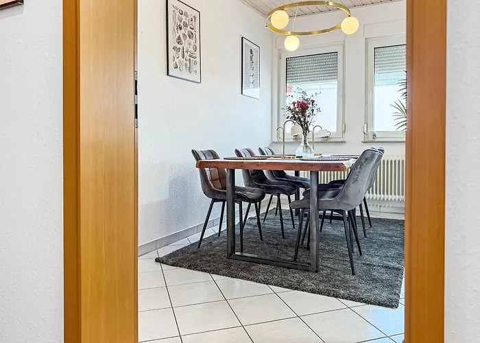 Zentrales Penthouse In Mit Whirlpool & Billard Apartman *