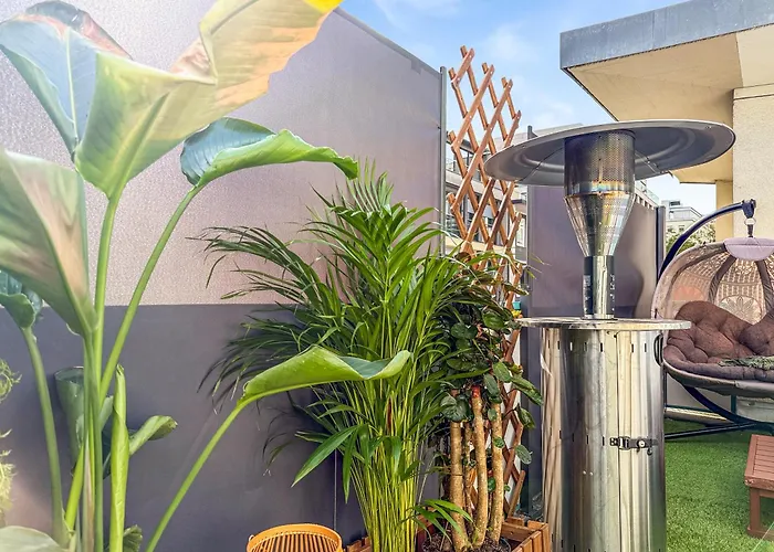 Zentrales Penthouse In Mit Whirlpool & Billard Apartman