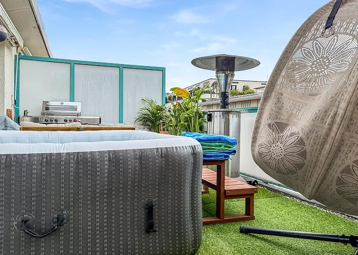 Zentrales Penthouse In Mit Whirlpool & Billard Apartman *