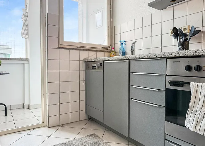 Zentrales Penthouse In Mit Whirlpool & Billard *