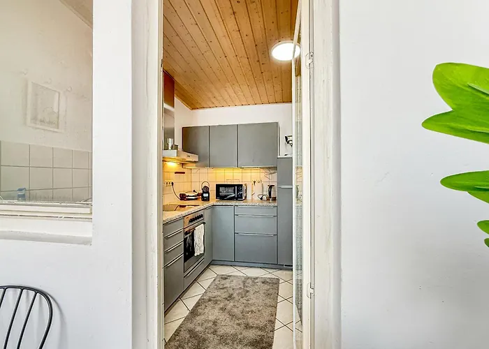 Zentrales Penthouse In Mit Whirlpool & Billard Apartman *